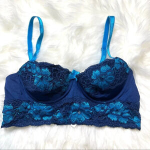 Adore Me blue lace underwire lined bra size 32B